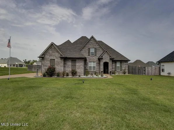 2128 Watson Place Cv, Nesbit, MS 38651