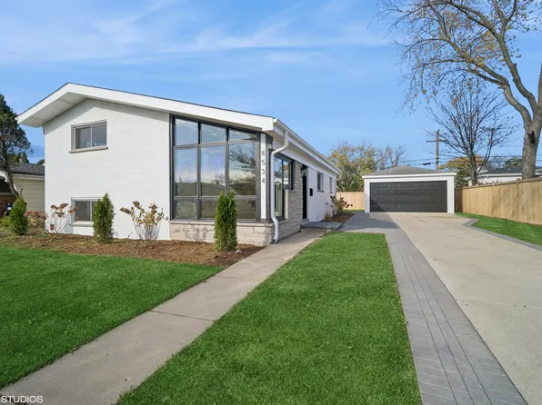 8534 W Bruce Dr, Niles, IL 60714