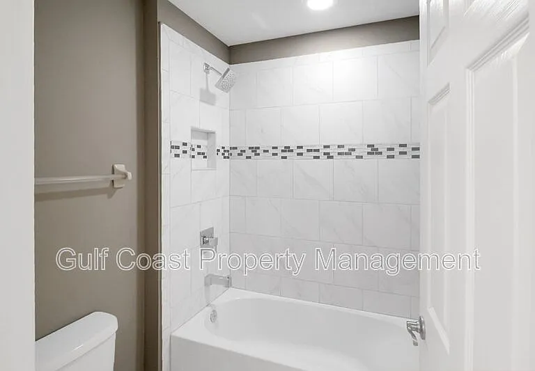 2914 Esmeralda Dr — Photo 23