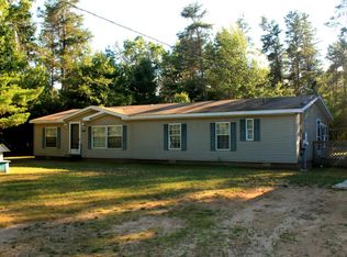 809 N Wilcox Bridge Rd, Grayling, MI 49738