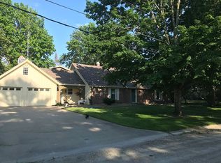 2234 Lynndana Ln, Oskaloosa, IA