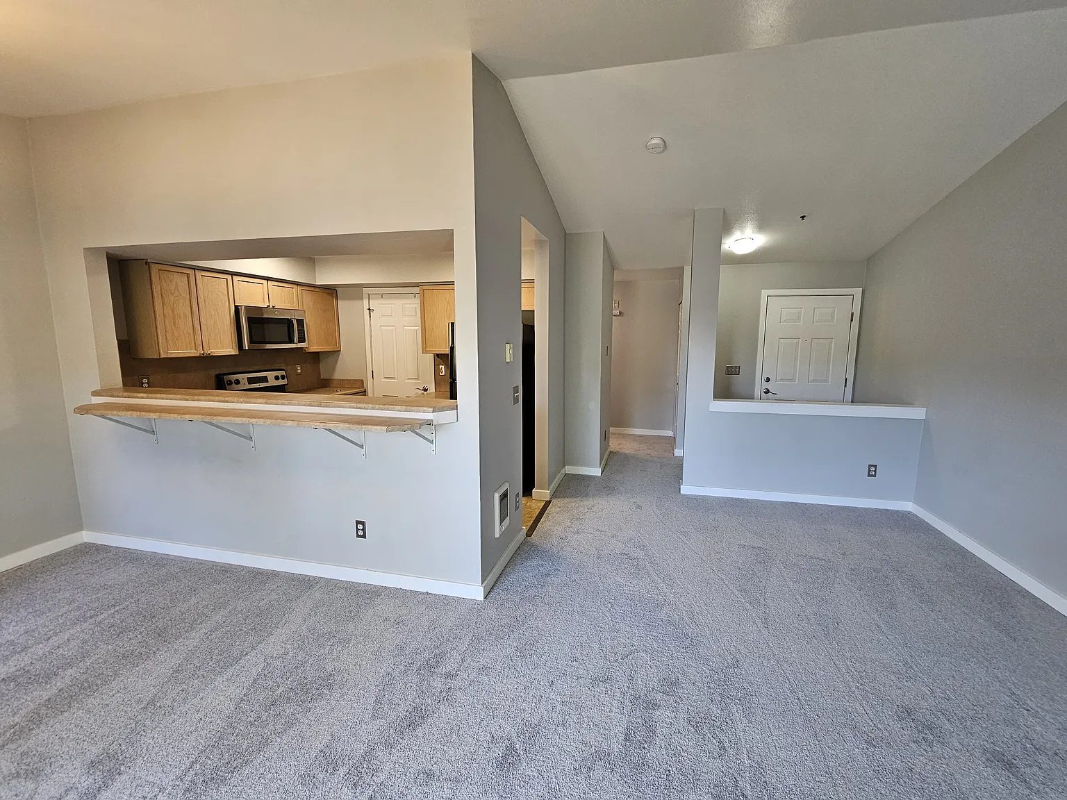 1 bed, 691 sqft, $1,680 — Photo 4