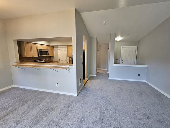 4th image of 18930 Bothell Everett Hwy APT G305