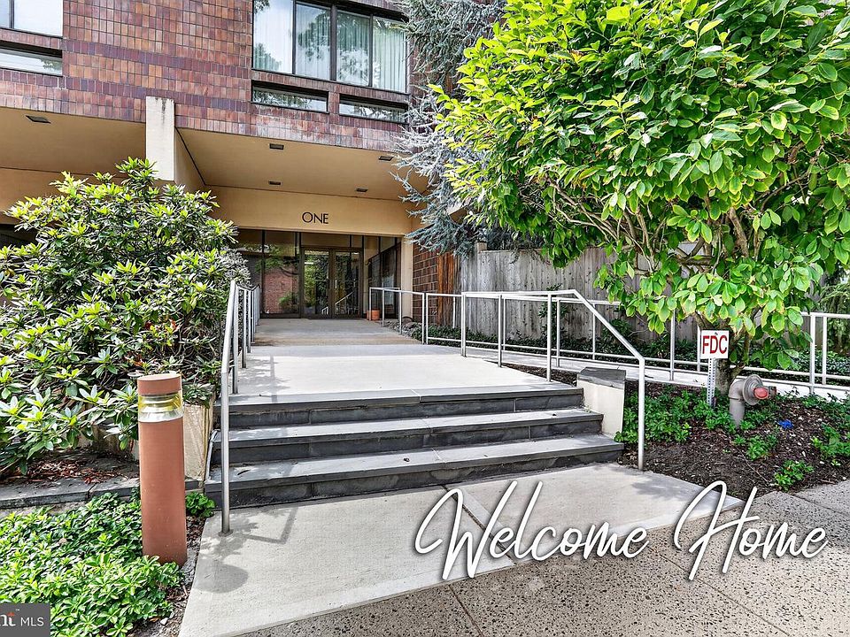 1st image of 1 Markham Rd APT 1D