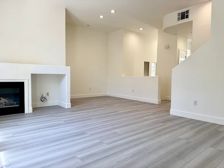 183 Rainbow Pl — Photo 4