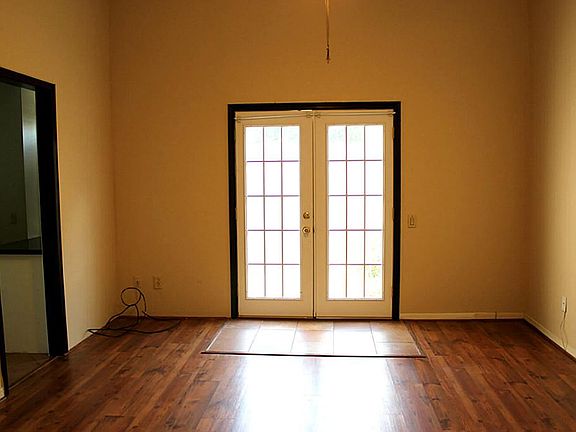 5th image of 206 Kings Ct