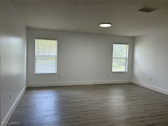 3rd image of 2131 NE 28th St