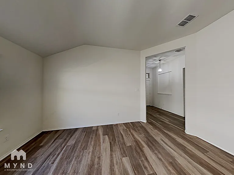 2436 Dolostone Dr — Photo 10