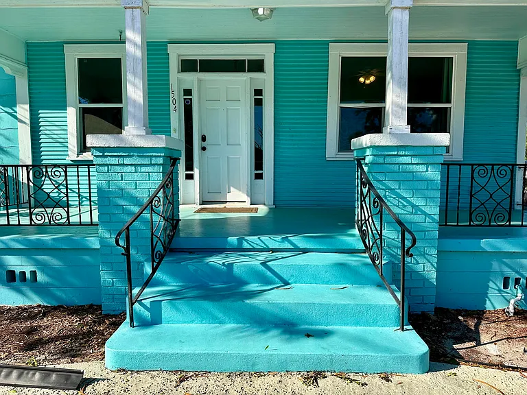 1504 E 33rd Ave — Photo 5