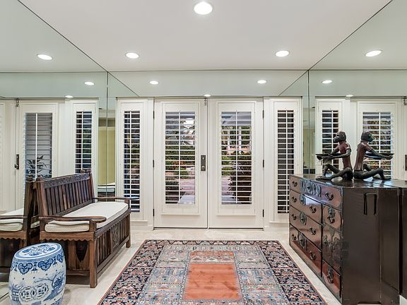 3rd image of 214 Robin Dr