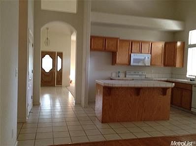 4th image of 2520 Carmichael Way