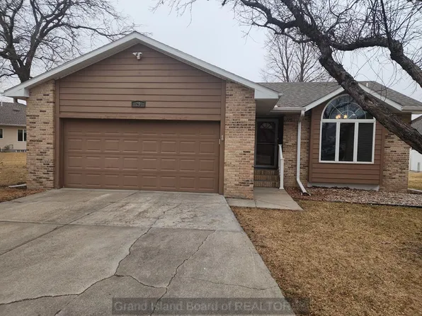 29 Via Trivoli, Grand Island, NE 68803