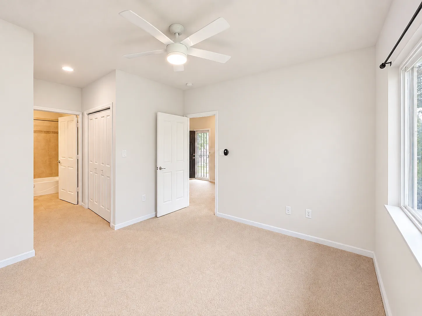 217 Hooulu Lane, 1301 - 1 — Photo 4