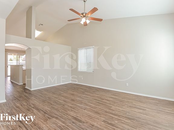 4th image of 2920 W Calle Lucinda
