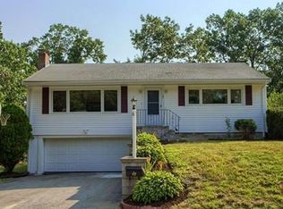 35 Woodlawn Ave, Chelmsford, MA 01824