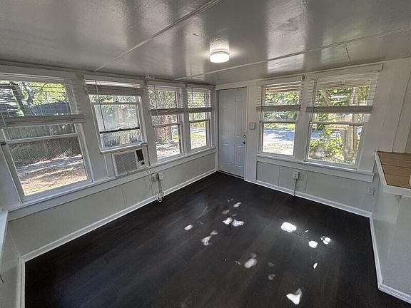 5th image of 325 41st St N #1