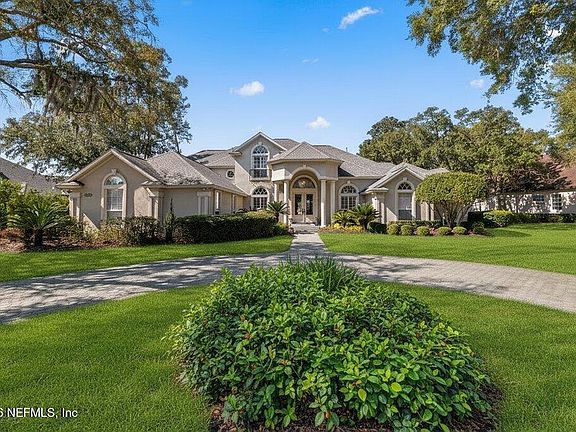 5th image of 205 ROYAL TERN Road N
