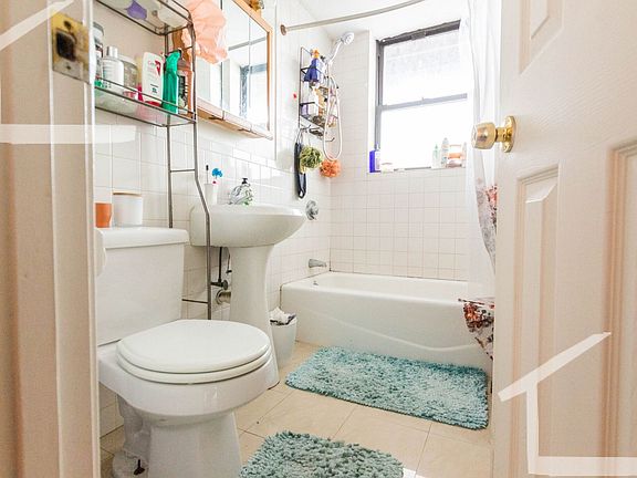3rd image of 16 Egremont Rd #3