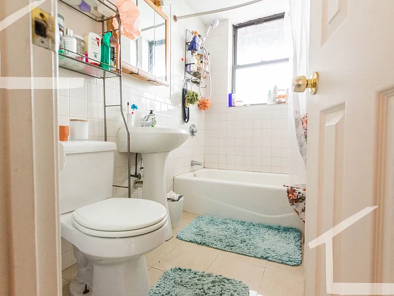 16 Egremont Rd #3 — Photo 3