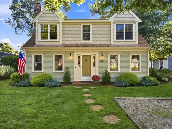 80 Earle Road, West Harwich, MA 02671