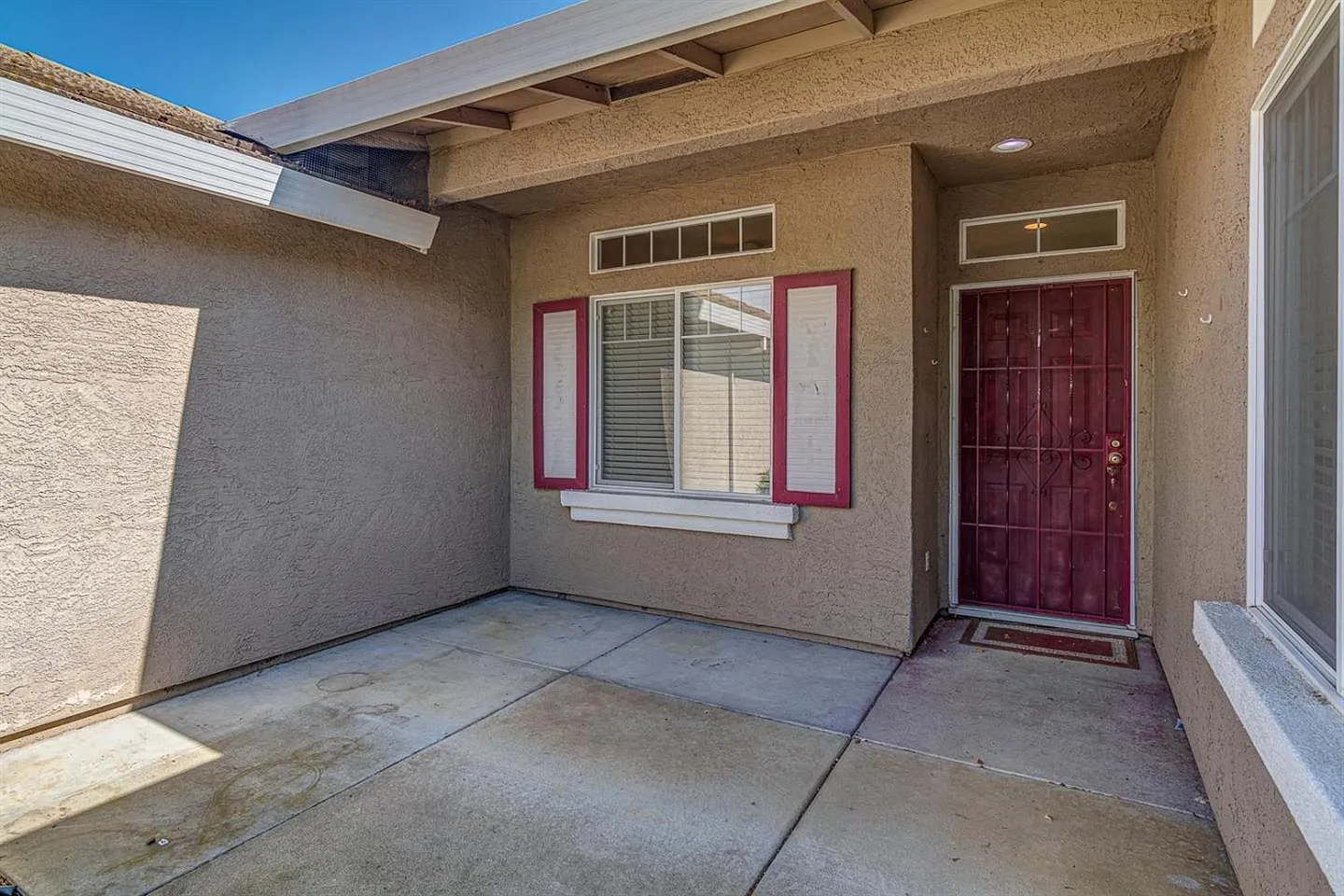 3 bed, 1457 sqft, $2,750 — Photo 2