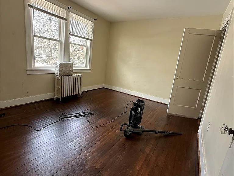 2332 Sherbrook St — Photo 17