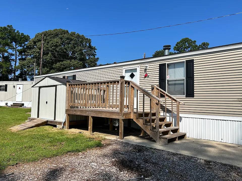 391 Hubert Blvd #49