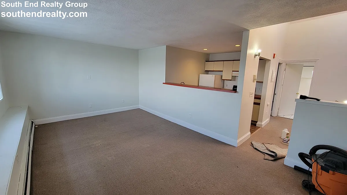 Building Photo - 672 Massachusetts Ave #5