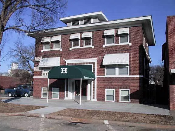 300 Main St #211 — Photo 1