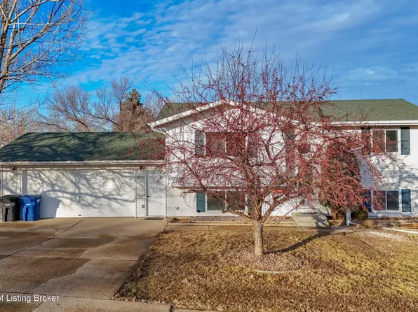 433 7th St E, Dickinson, ND 58601