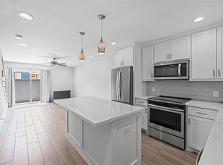 525 11th St #5, Galveston, TX 77550