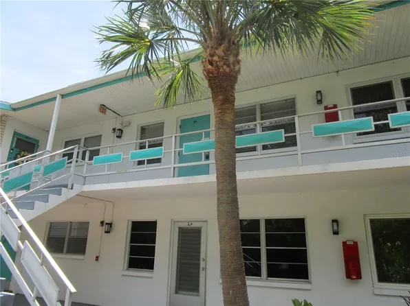 6100 21st St N APT 11, Saint Petersburg, FL 33714