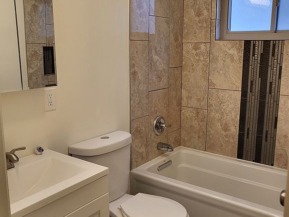 4th image of 2626 Knight Ave