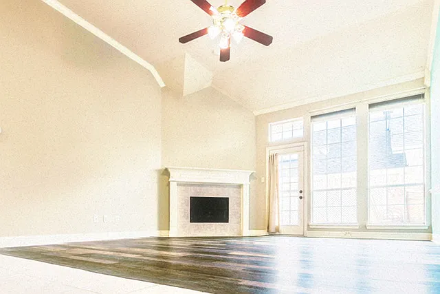 8017 Springmoss Dr — Photo 3