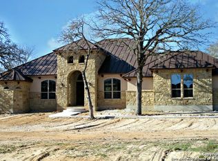 101 Duck Blf, La Vernia, TX 78121