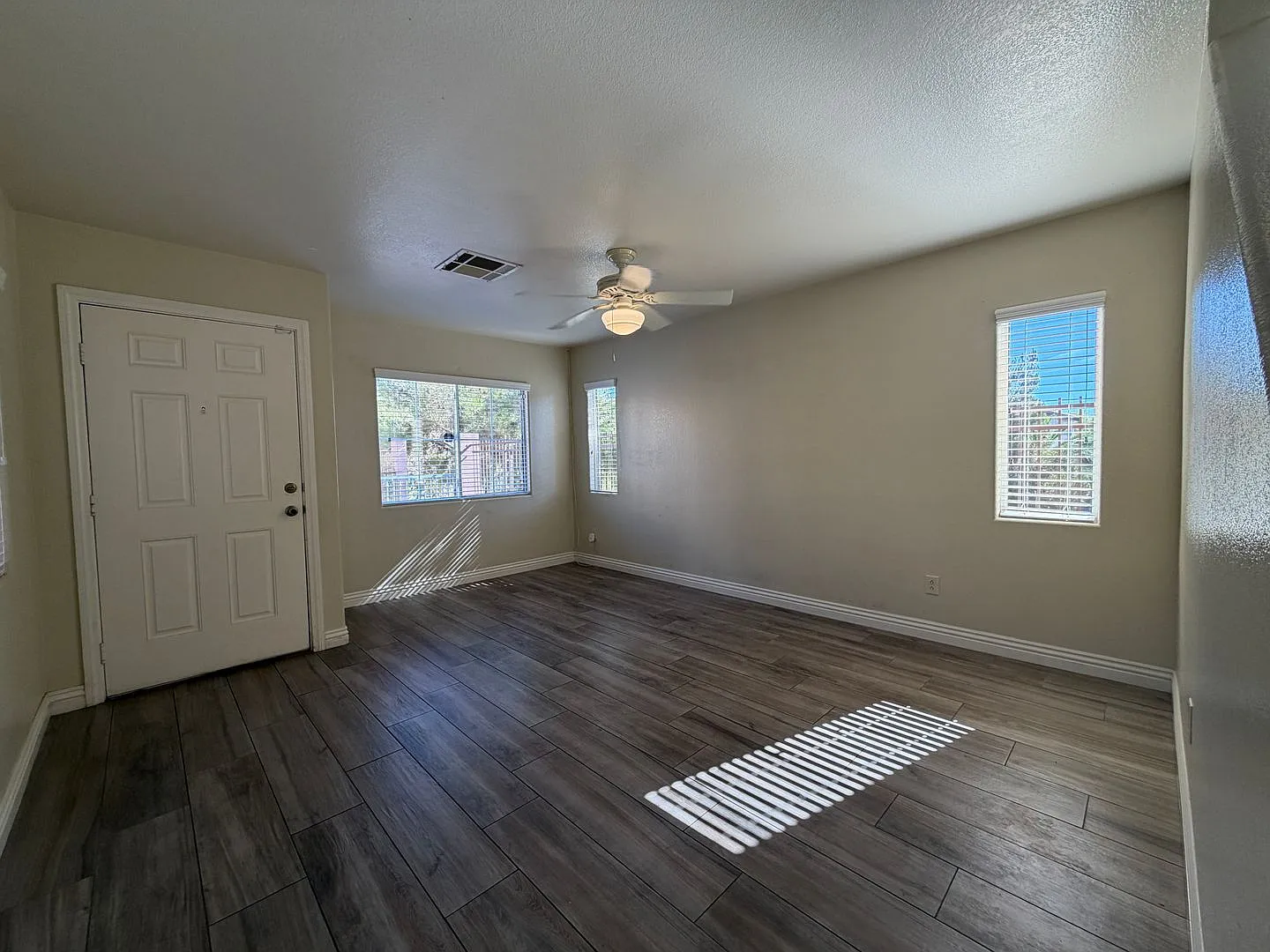 3 bed for rent in Las Vegas Nevada — Photo 4