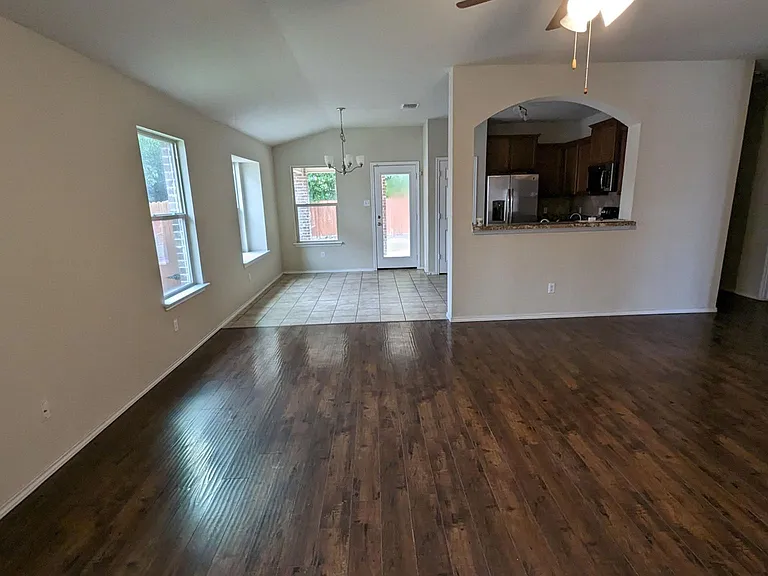 6627 Ambrose Cir — Photo 29