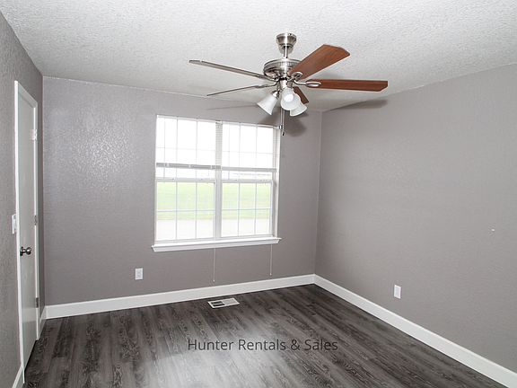 5th image of 207 Lydia Dr APT C