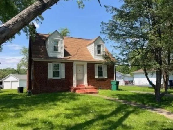 21 Barcelona Ave, Saint Louis, MO 63138