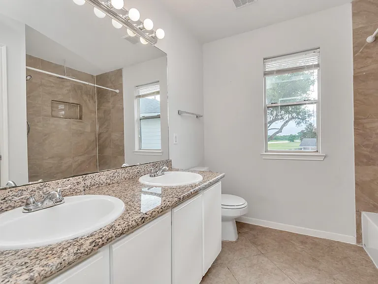 19762 Twin Canyon Ct — Photo 27