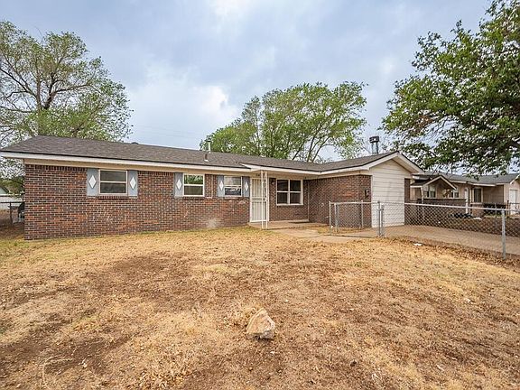 3rd image of 2041 Dahlia St