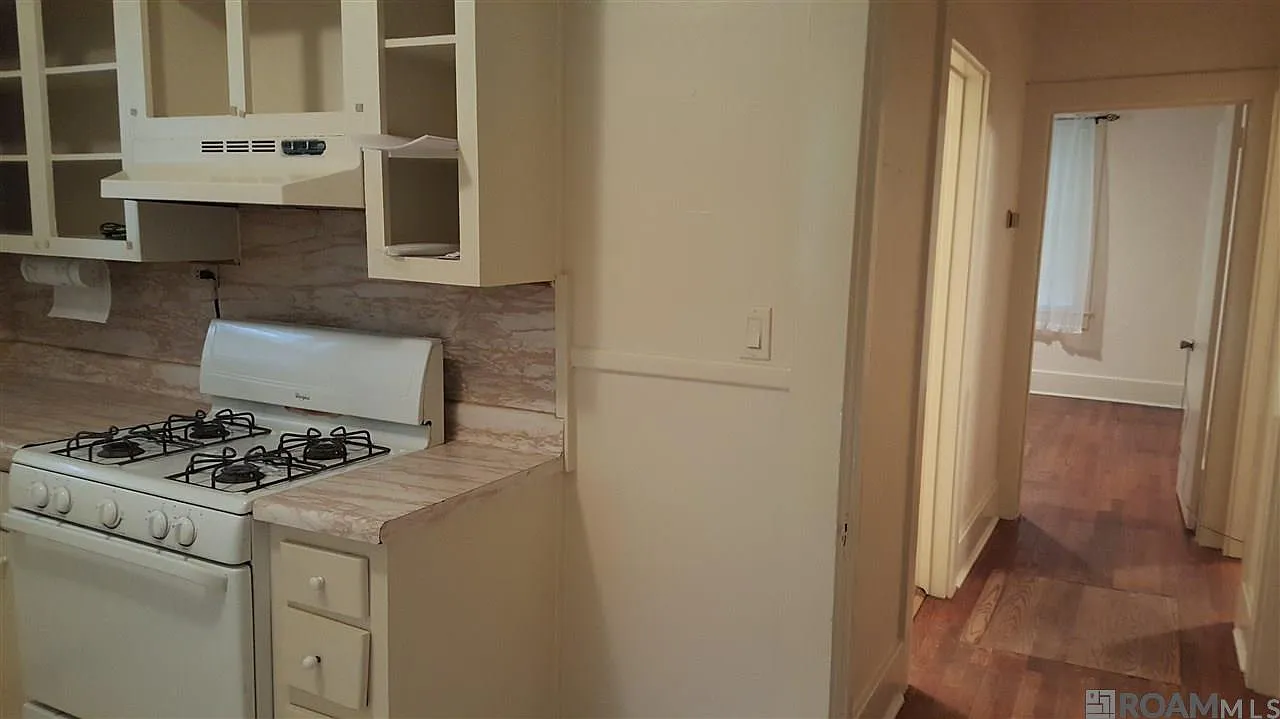2 bed, 845 sqft, $1,250 — Photo 3