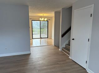 2103 Sari Lynn Ct, Hilliard, OH 43026