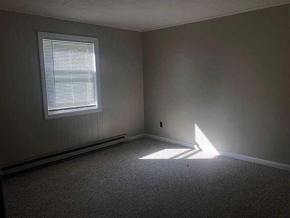 4th image of 8 Shady Ln #B