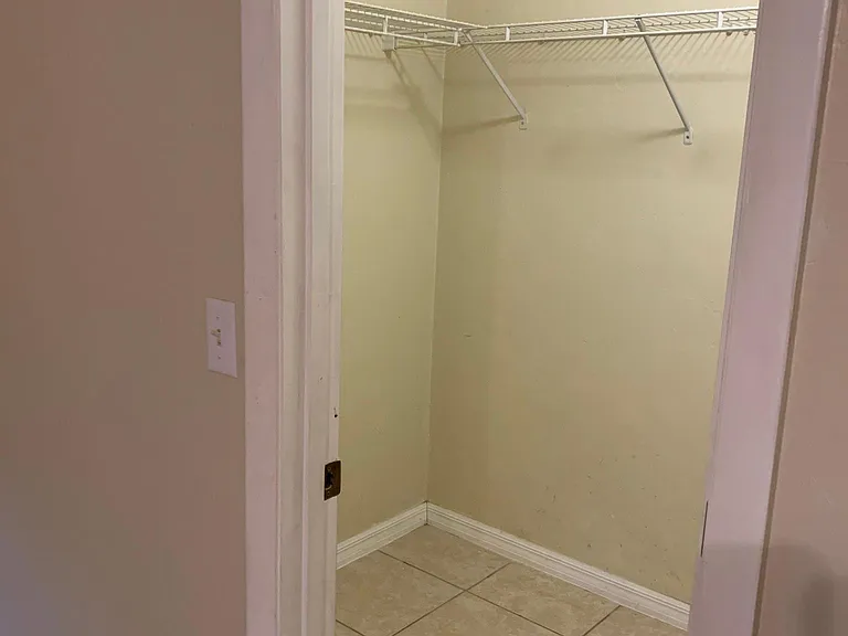 Walk in closet