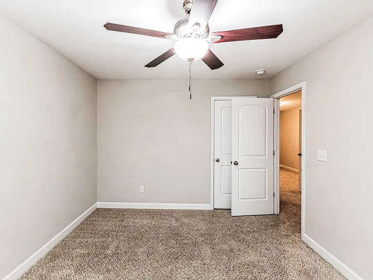 252 Lanier Pl — Photo 11