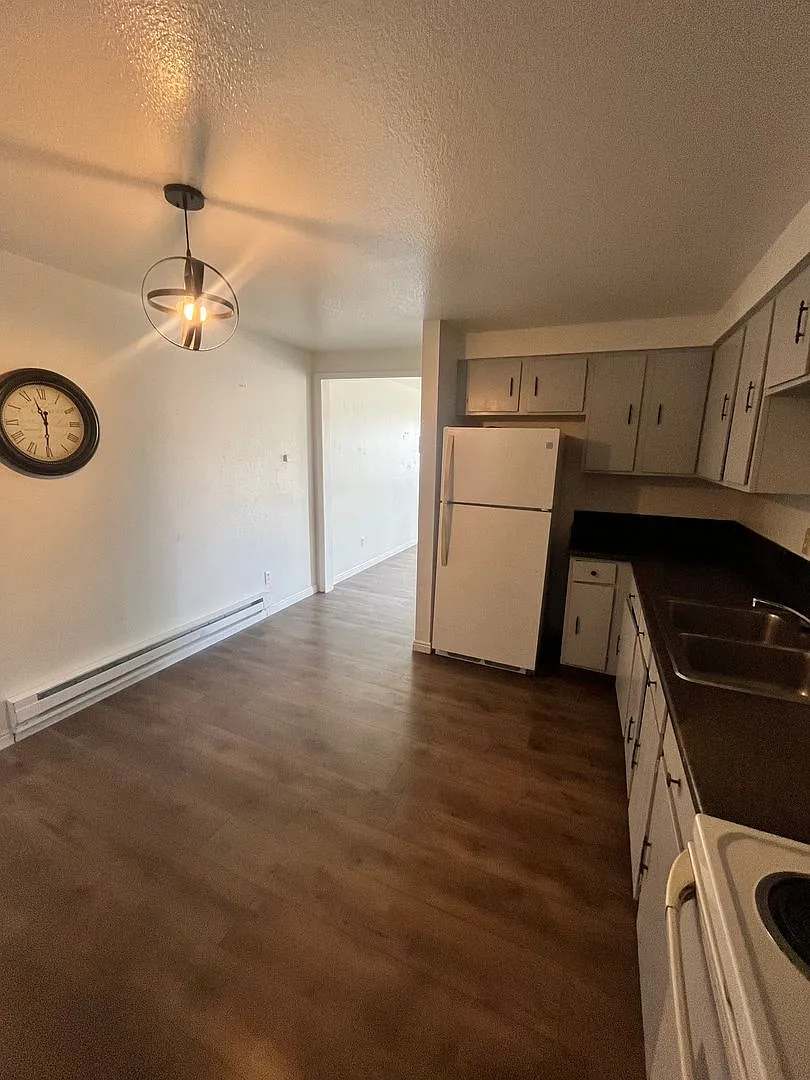 Duplex — Photo 2