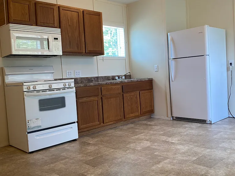 17024 Meridian Blvd — Photo 26