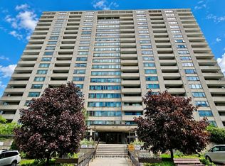 2625 Regina St #408, Ottawa, ON K2B 5W8