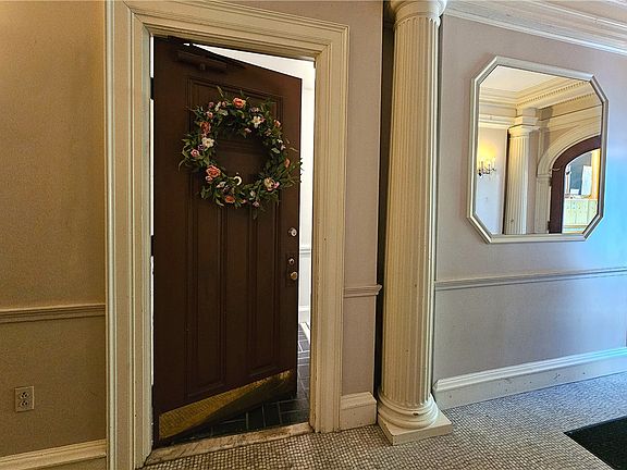 4th image of 1163 East Ave APT 2